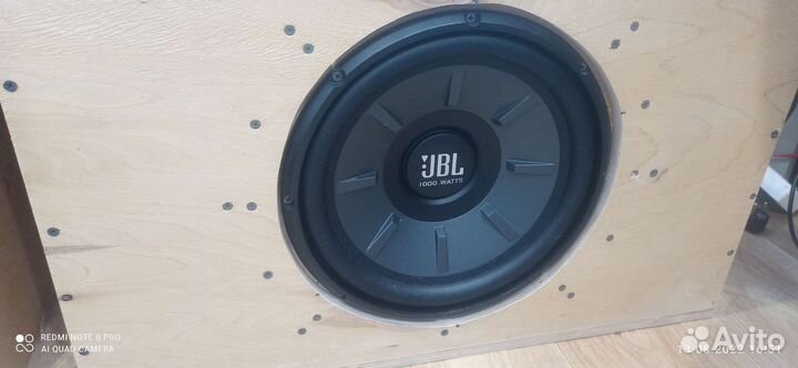 Активный сабвуфер