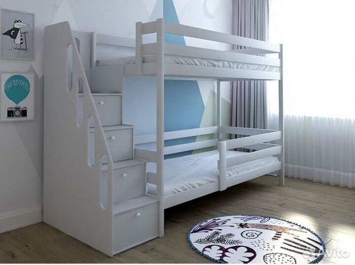 Двухъярусная детская кровать с лестницей комодом