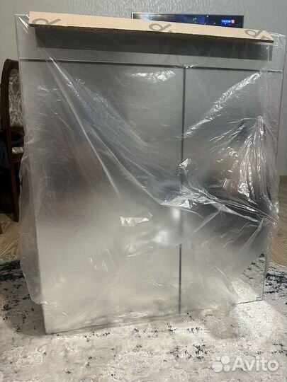 Зеркало шкаф с подсветкой для ванной (новое)