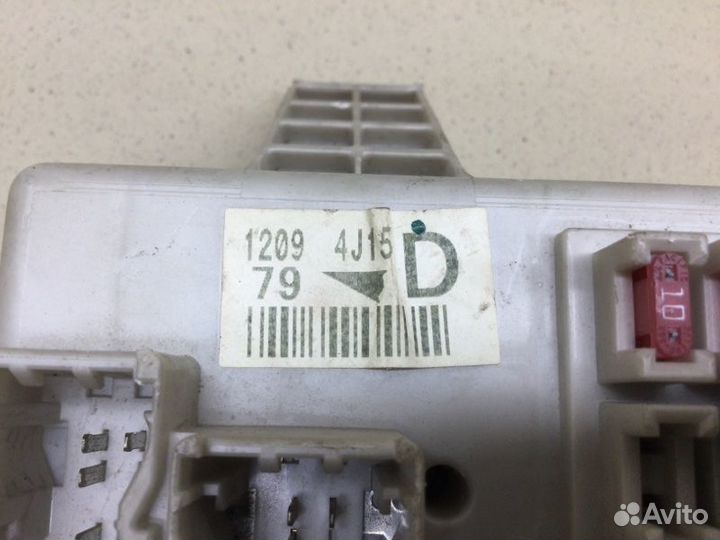 Блок предохранителей Toyota Land Cruiser Prado 120