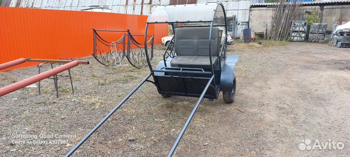 Карета, повозка для лошади