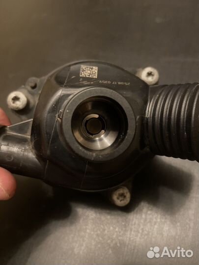 Помпа BMW 5 e60/e61