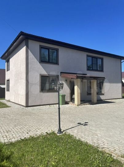 Коттедж 300 м² на участке 12 сот.