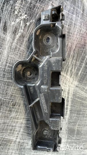 Кронштейн бампера Renault Logan 622221938R logan