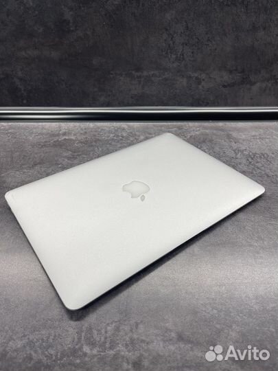 Apple MacBook Air 13 на i7 с SSD