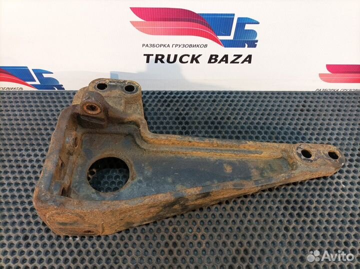 Кронштейн кабины левый камаз 5490