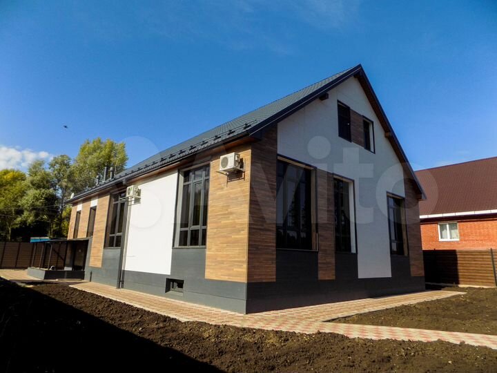 Дом 360 м² на участке 9 сот.