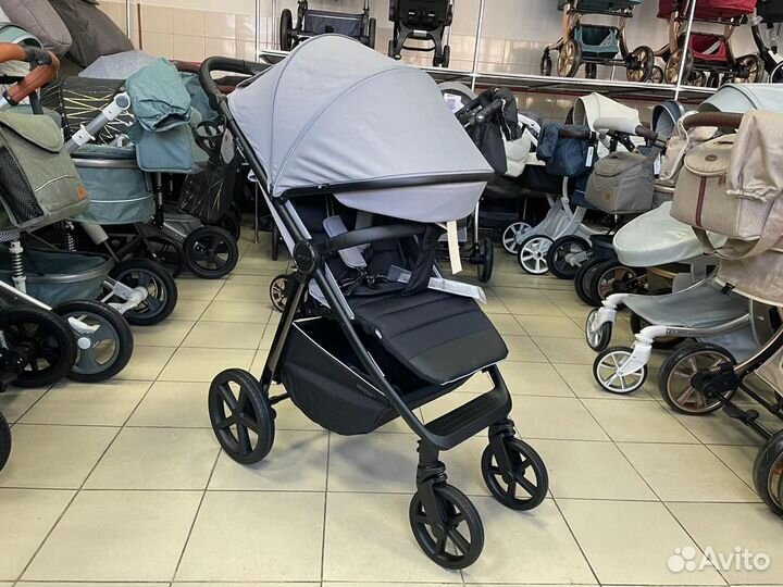 Прогулочная коляска Carrello Bravo Plus Chrome