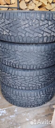 Pirelli Ice Zero 235/65 R17