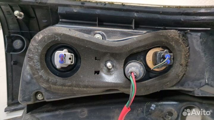 Фонарь (задний) правый Mitsubishi Grandis, 2006