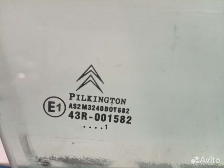 Стекло переднее правое Citroen C3 Picasso