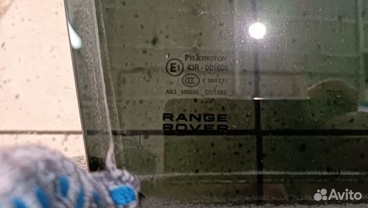 Стекло двери заднее правое Land Rover Range Rover