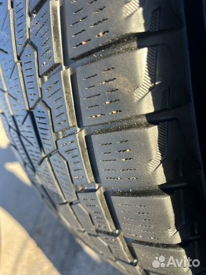 Yokohama Ice Guard G075 255/60 R18 112Q