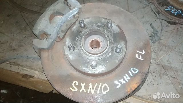 Ступица передняя левая на toyota nadia SXN10