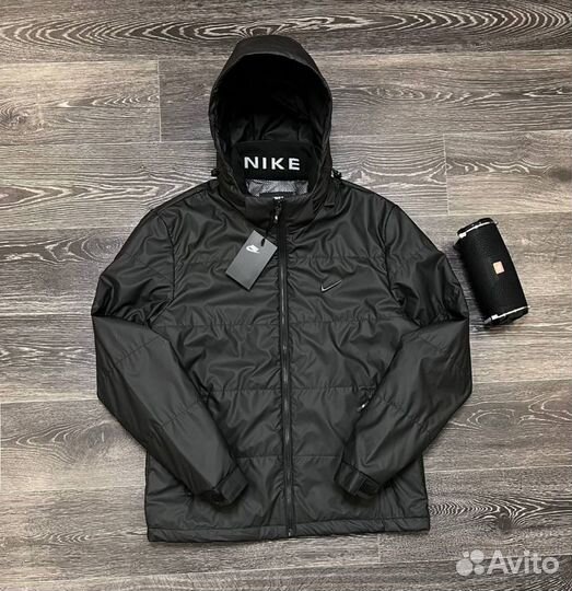 Демисезонные куртки Nike современные