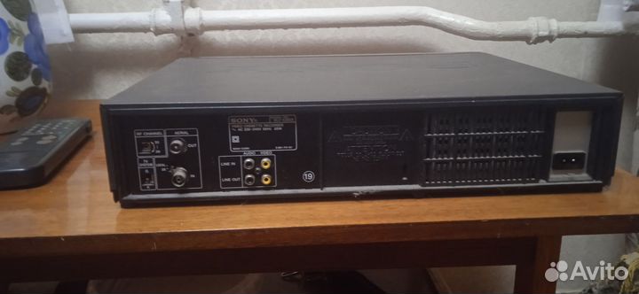 Видеомагнитофон sony