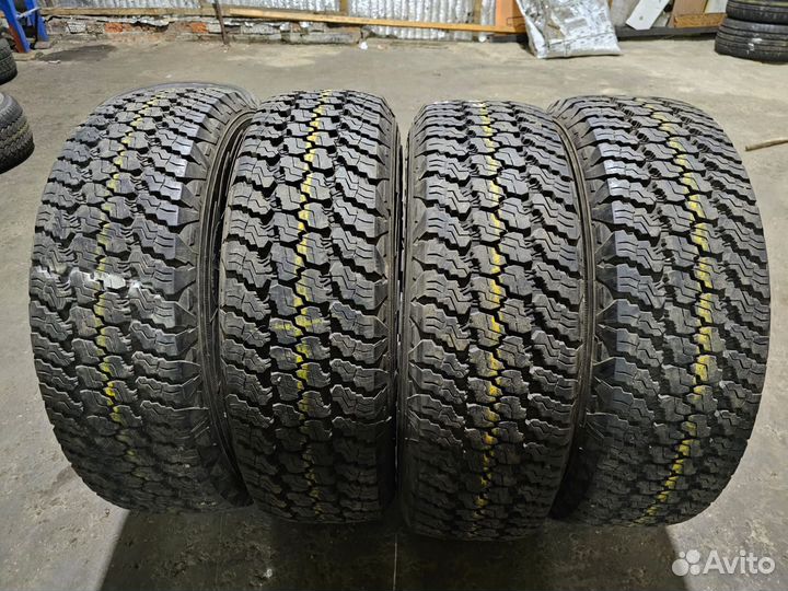 Goodyear Wrangler AT 245/75 R17