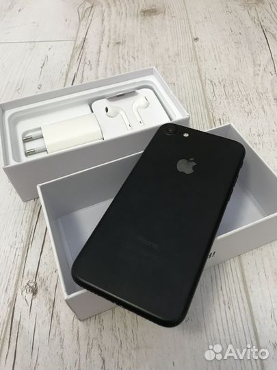 iPhone 7, 32 ГБ