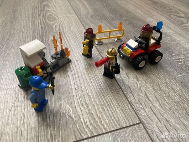 Lego city 60088 заправка