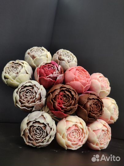 Букет - 13 Пионов из Бельгийского Шоколада