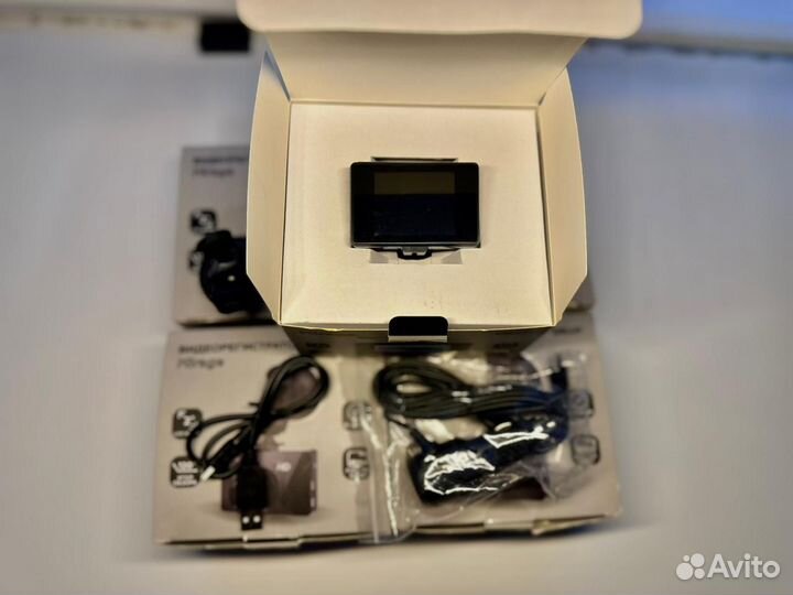 Видеорегистратор dexp Mirage