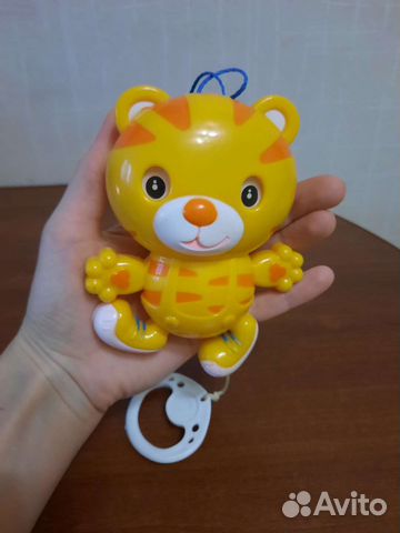 Механическая музыкальная игрушка