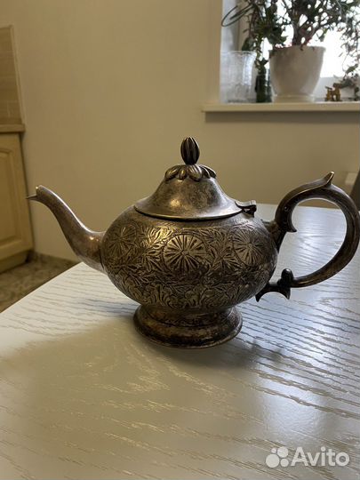 Чайник мельхиор