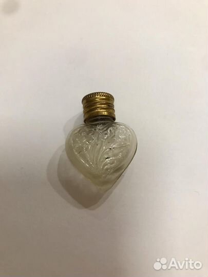 Маленький флакончик от духов