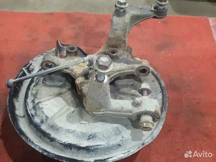 Задний левый поворотный кулак фольксваген гольф 6