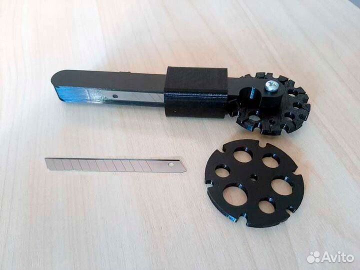 Нож для разделки провода на медь