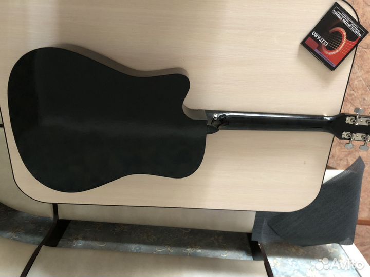 Продам гитару