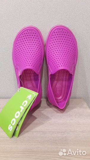 Продам новые Crocs