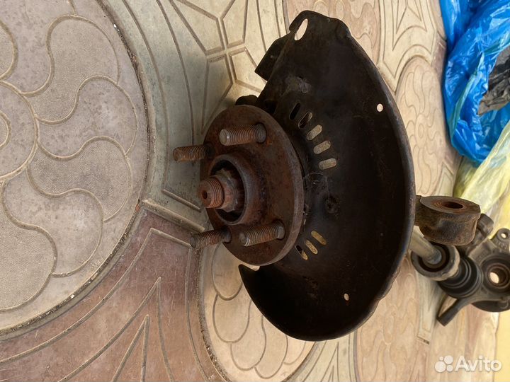 Привод перелний toyta vits ступица тоета витц