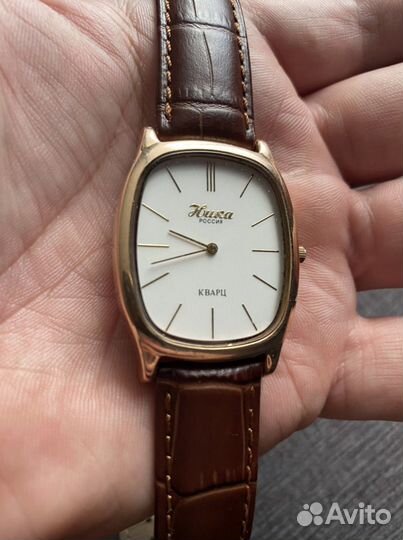 Часы золотые