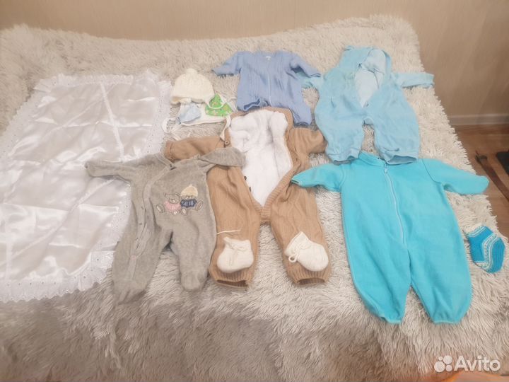 Детские вещи на выписку и не только