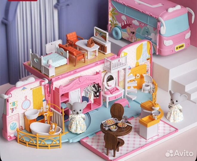 Кукольный домик - автобус с мебелью