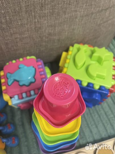 Развивающие игрушки пакетом