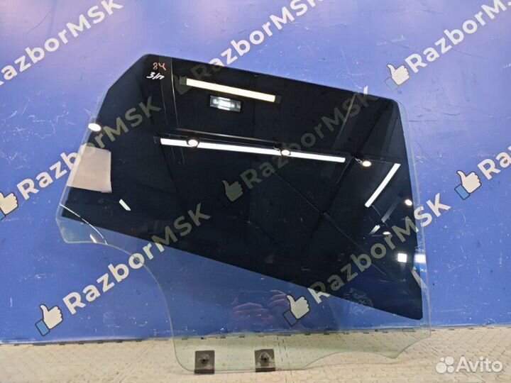 Стекло заднее правое Nissan Terrano