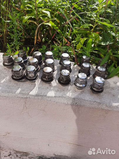 Оригинальные гайки Митсубиси