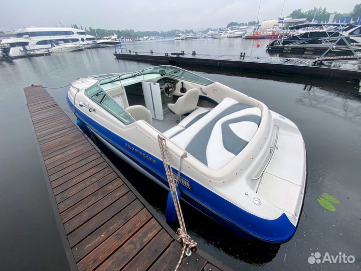Моторный катер Crownline 225 CCR