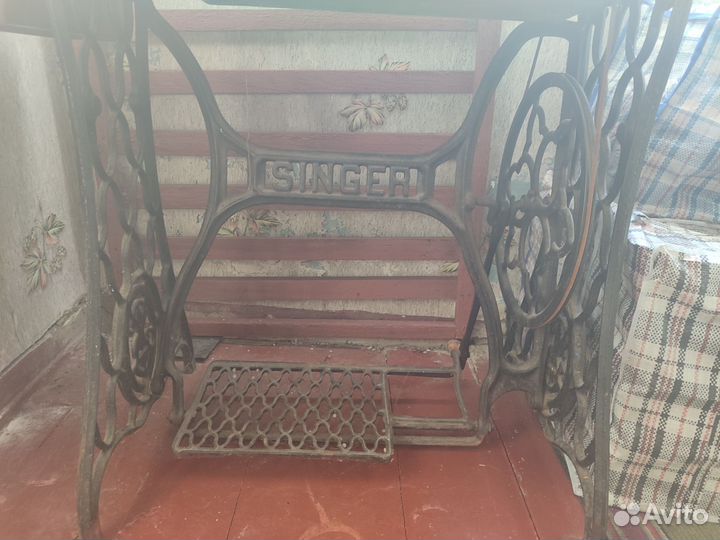 Швейная машина Singer