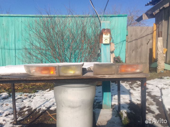 Противотуманные фары с поворотником Таета corona