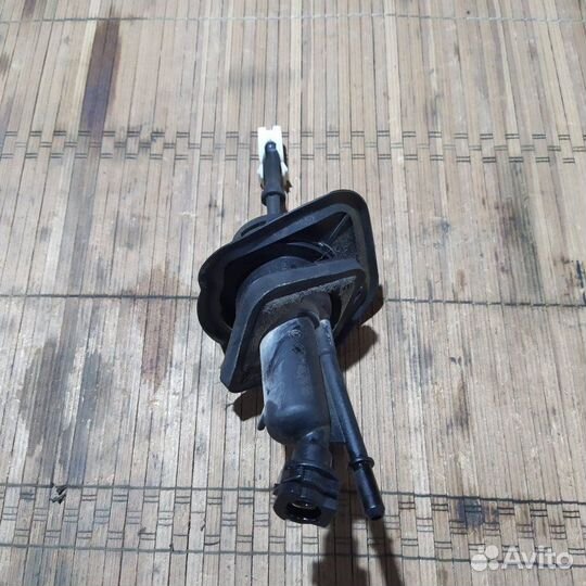 Главный цилиндр сцепления Ford Focus 2 универсал 1