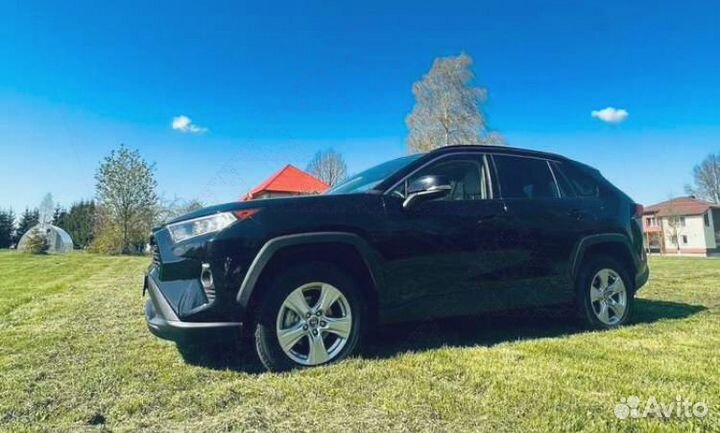 Toyota RAV4 2.5 AT, 2019, битый, 20 200 км