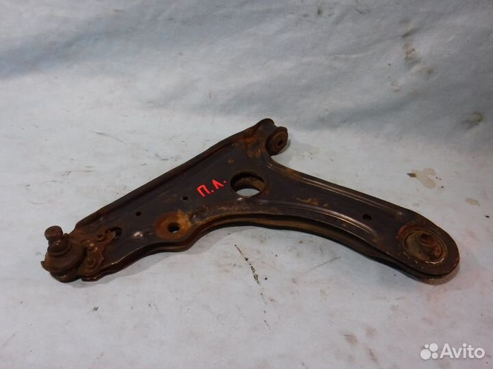 Рычаг передний левый Amulet A15