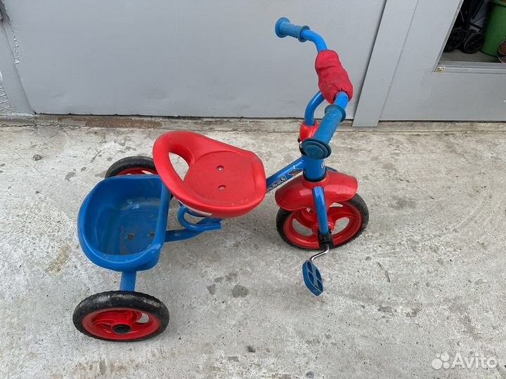 Детский трехколесный велосипед
