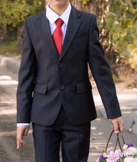 Костюм на мальчика 134 см