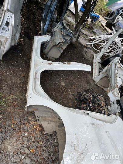 Левый порог бог короб Renault Логан-2