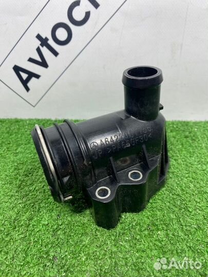 Фланец системы охлаждения Mercedes-Benz Gle-Class