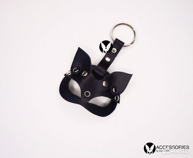 Брелок маска кошки